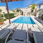 Poseidon's Pool Paradise *