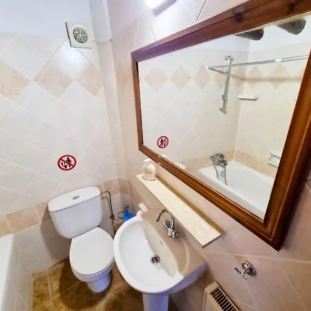 Poseidon's Pool Paradise Apartman *